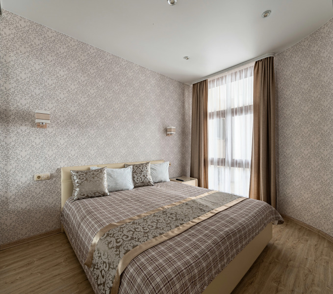 Апартаменты 2-комнатные в центре на Тигровой