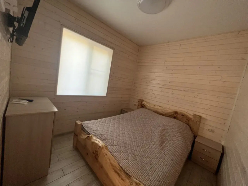 Частный дом с баней и бассейном