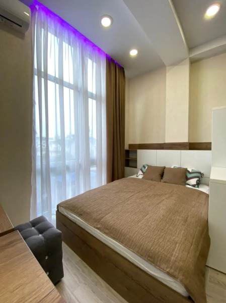 Море квартир уютная студия с панорамными окнами в центре Адлера 1