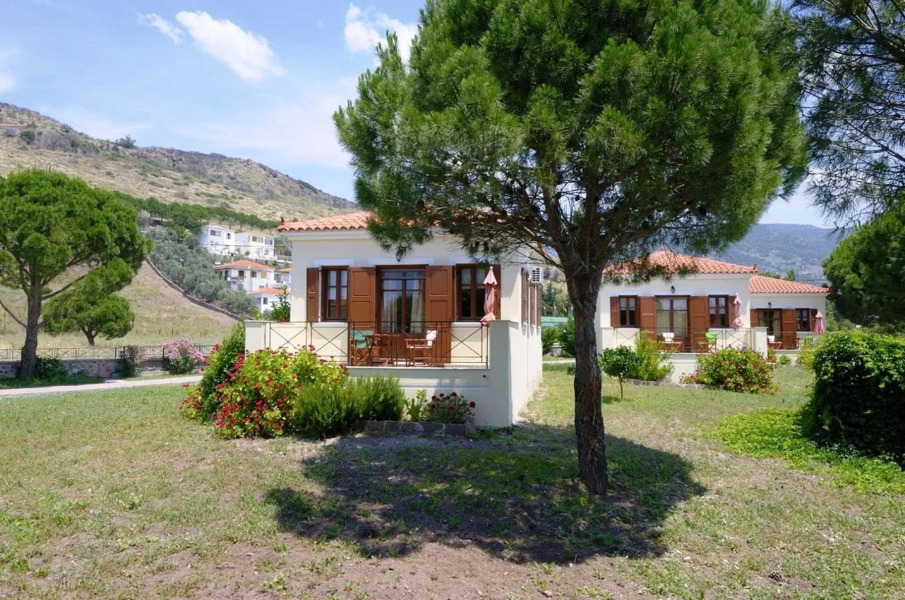 Бунгало Gaea Gardens Studios and Villas