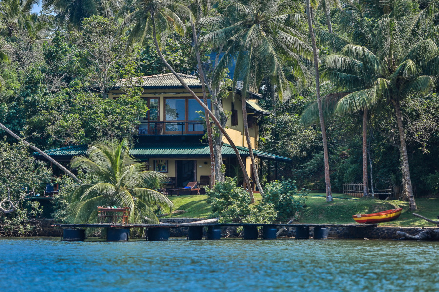 Вилла South Point Cottage 3 bedrooms Lake front