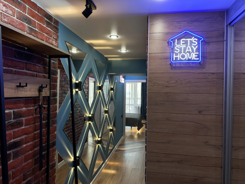 Апартаменты Евродвушка с дизайнерским решением в стиле Soft loft