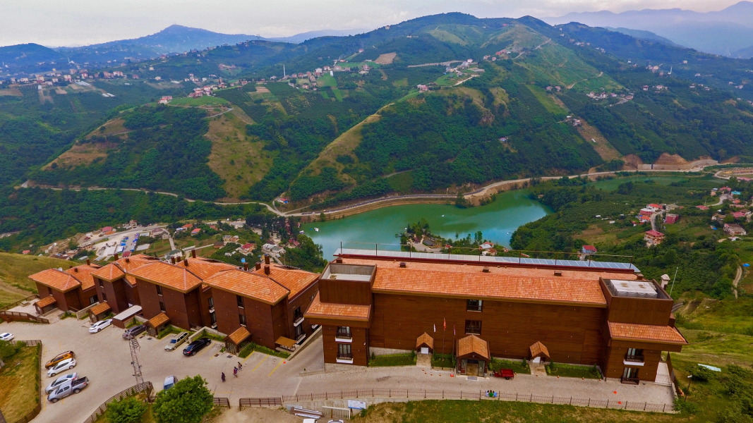 Курортный отель Sera Lake Resort