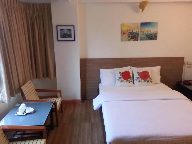 Hotel Crown BTS nana