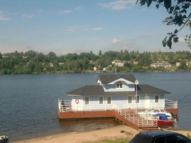 Мини-отель Дом на воде