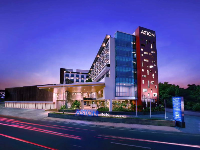 Отель Aston Inn Mataram