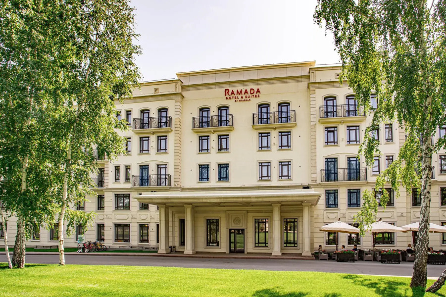Апарт-Отель Ramada hotel&suites by Wyndham Novosibirsk Zhukovka