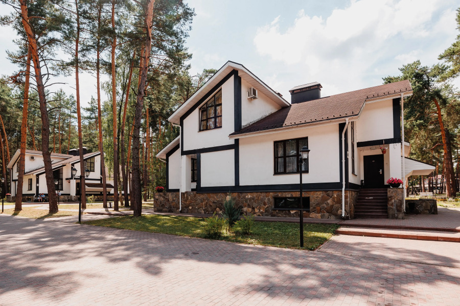 Парк Отель Русский