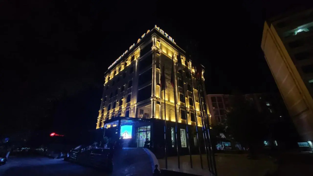 Отель Shedevr Plaza