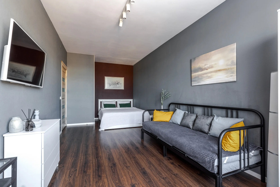 Апартаменты с балконом и красивым видом у метро