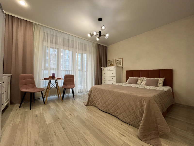 Квартира 1-комнатная студия в новом высотном доме. Кирова 11