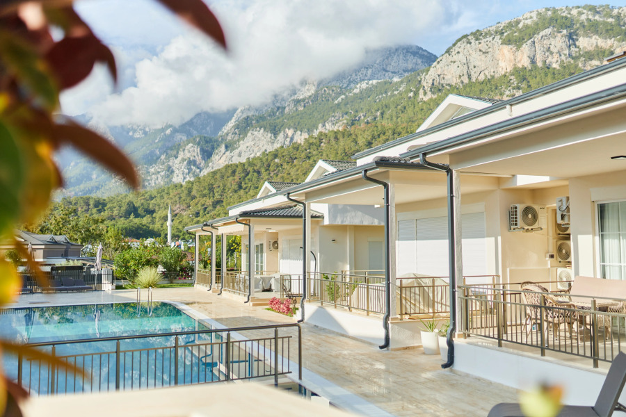 Вилла Монтана в комплексе с бассейном