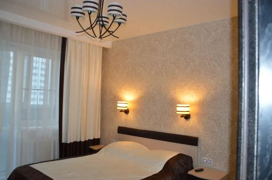 Апартаменты на Крайнова 4