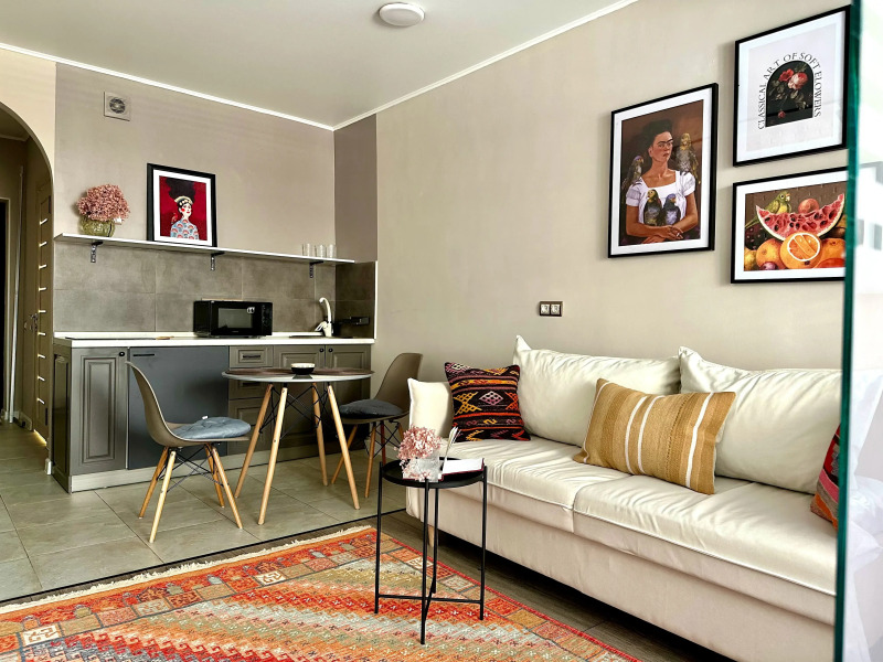 Апартаменты Яркая студия Моно с Видом на Коктобе