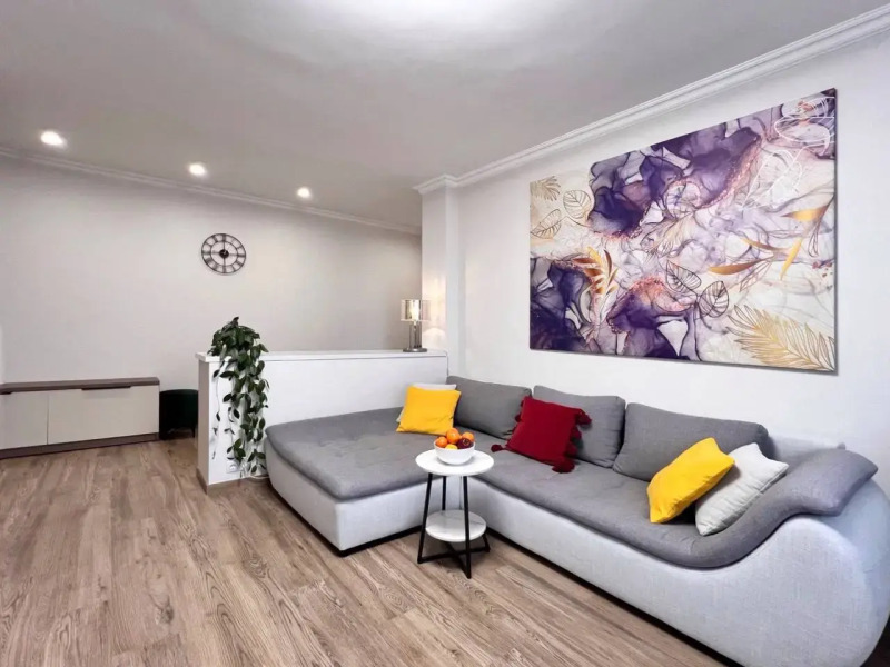 Квартира Стильный люкс в самом сердце города с видом на Кафедральный собор