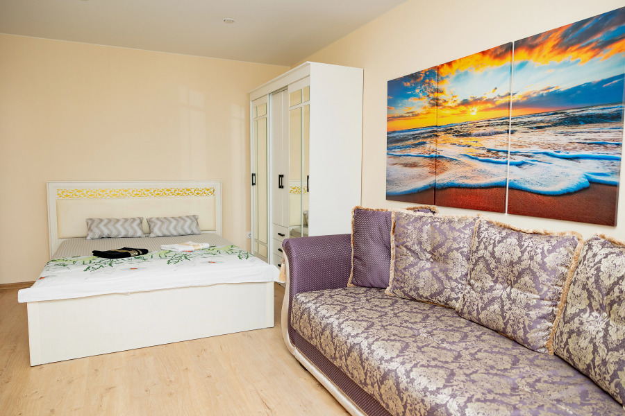 Апартаменты Домино на Набережной Реки Иртыш