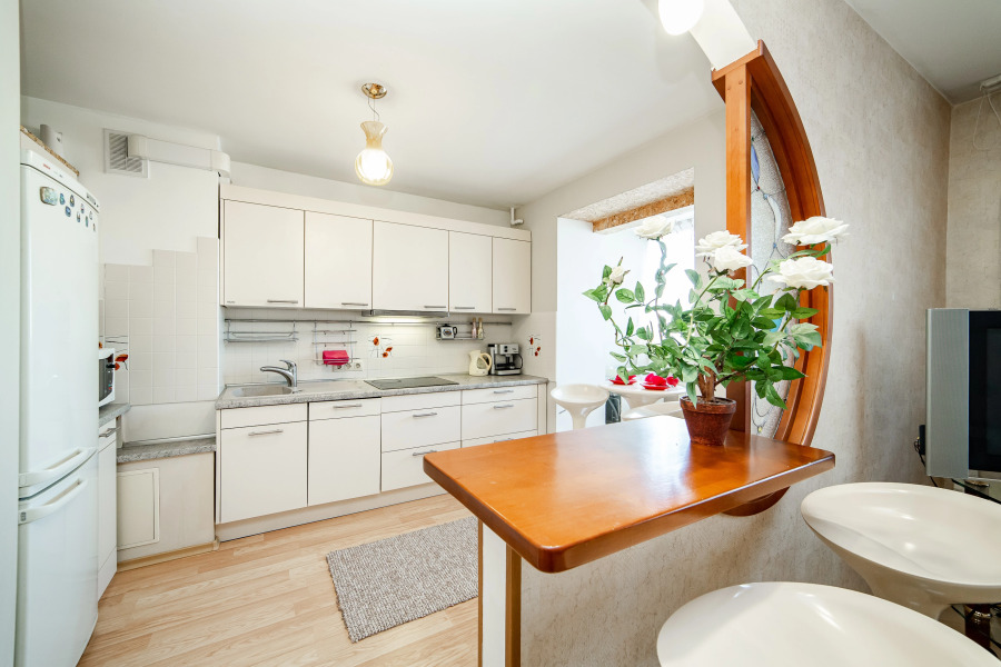 Трехкомнатные апартаменты GALLERY Minsk на Мельникайте с балконом