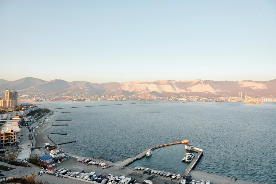 Апартаменты Класса Люкс на Первой Линии в Центре Новороссийска от LetoApart