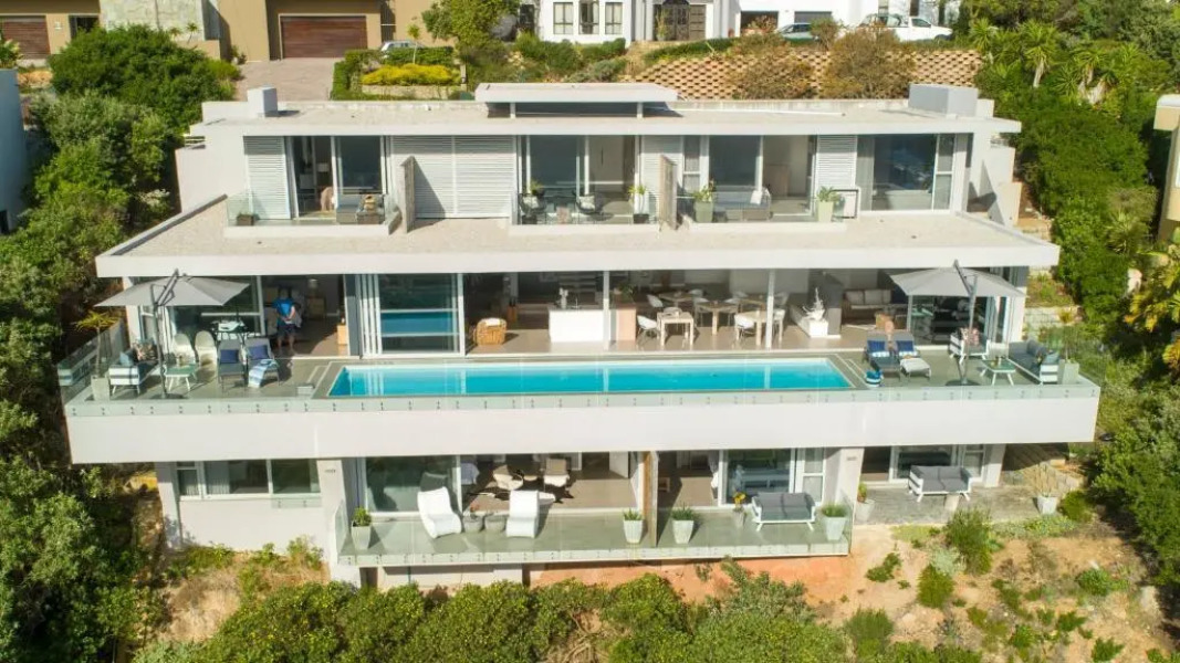 Отель Crown on the heads