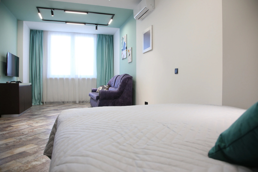 Апартаменты Малевич - мята, лаванда и горький шоколад в интерьере