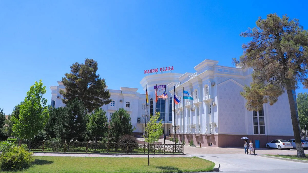 Отель Maqom Plaza