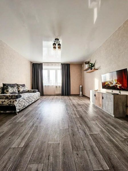 Квартира Шикарный Вариант для Семьи (82-18)