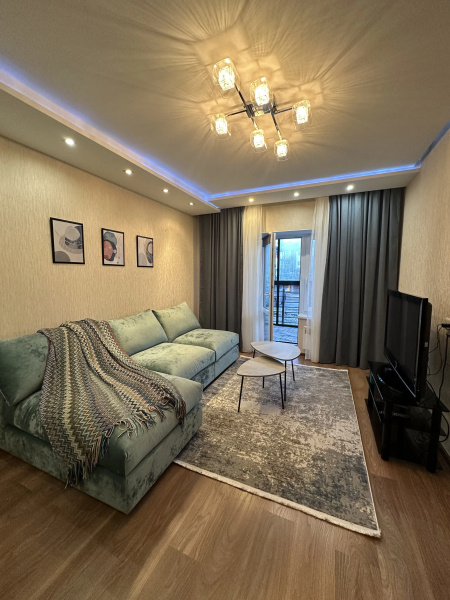 Квартира 2х комнатная у ТЦ Лотос плазы