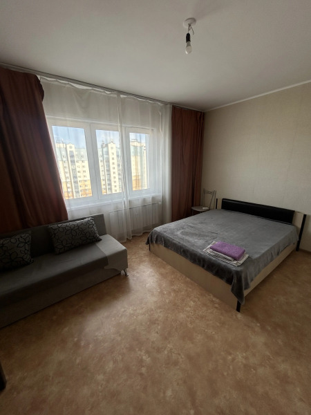 Квартира 2-х комнатная на Зои Космодемьянской 74