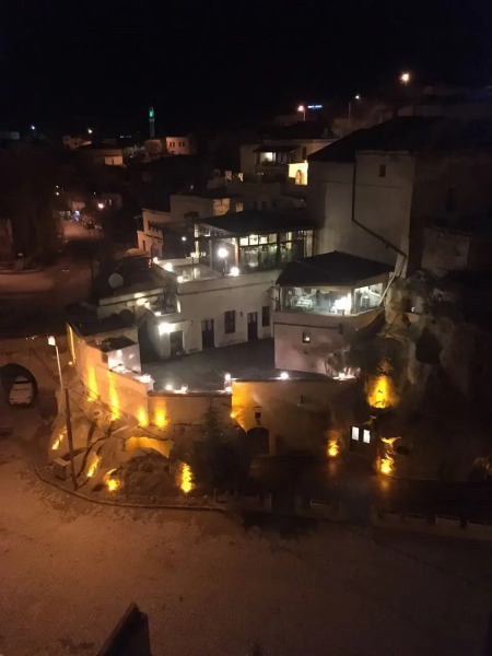 Отель Demisos Caves