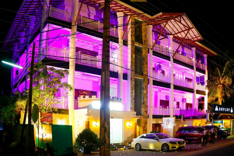 Отель White House