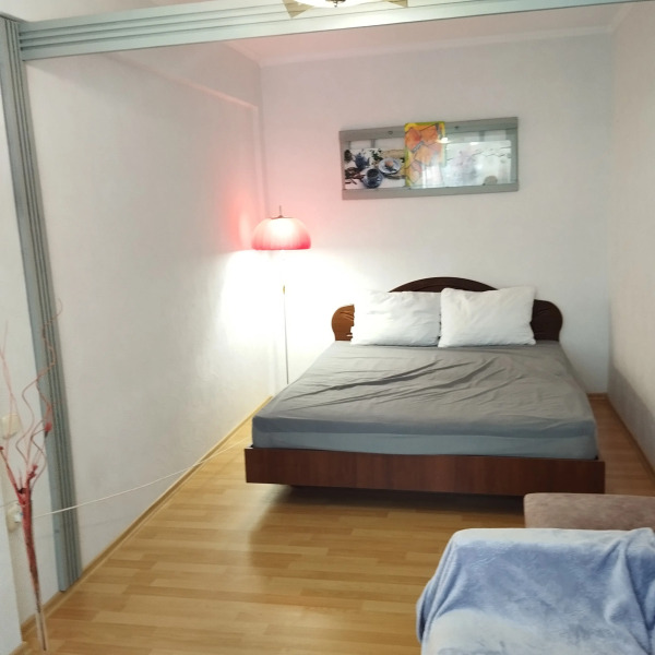 Квартира 8ми местная в центре