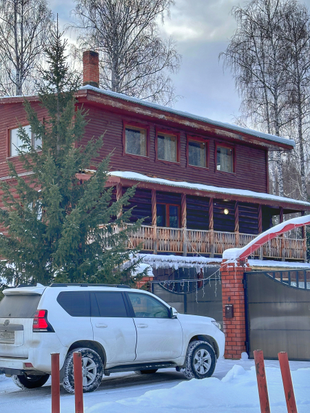 Коттедж на 17 гостей с красивым видом из окна и террасой