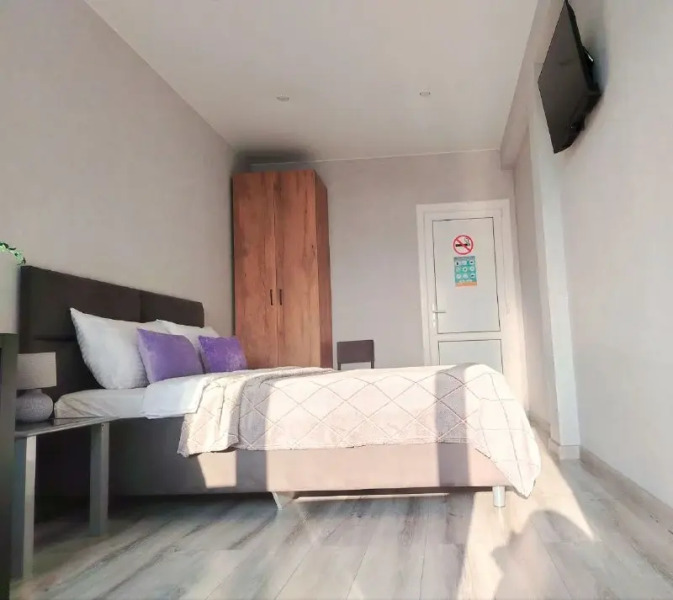 River House Apartments