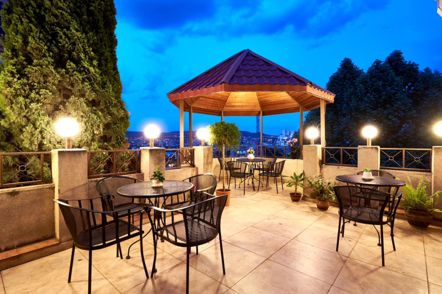 Отель Илиани