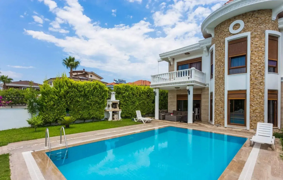 Вилла Gulcatai 334 В Поселке Чамьюва 3+1 Рядом С Морем