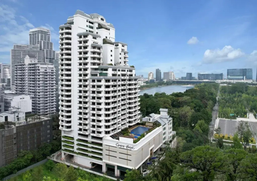 Отель Centre Point Hotel Sukhumvit 10