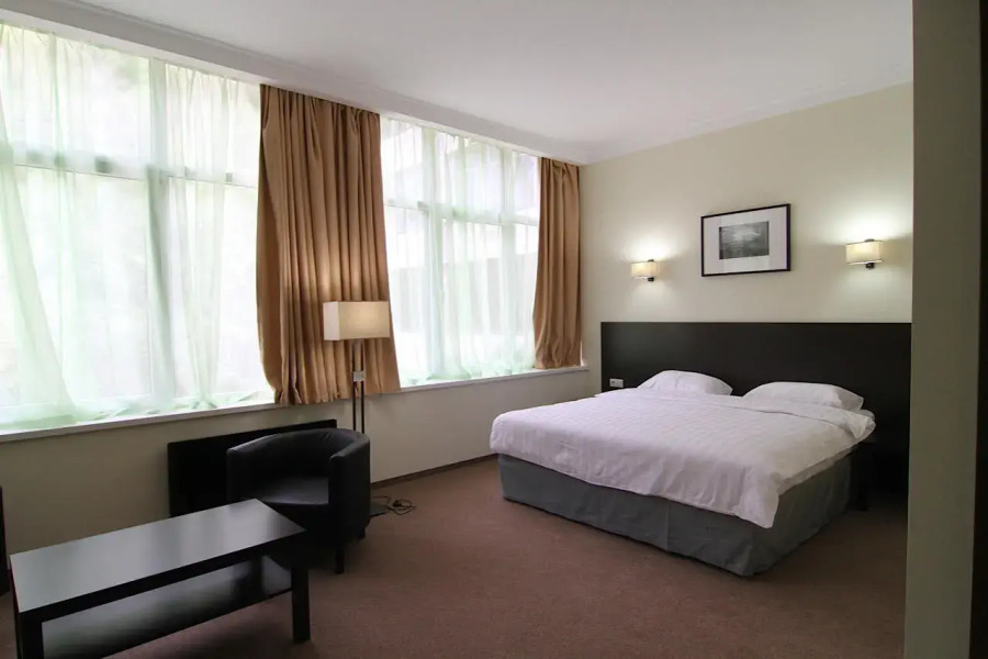 Отель СКК Континент Гагра