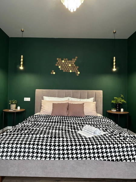 Квартира на 5 гостей в шаговой доступности от стадиона Нефтяник и УГНТУ нефтяной университет