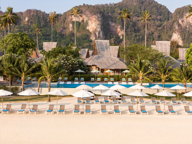 Отель Saii Phi Phi Island Village