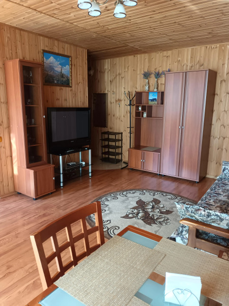 Квартира Трёхкомнатная на Линейной 31