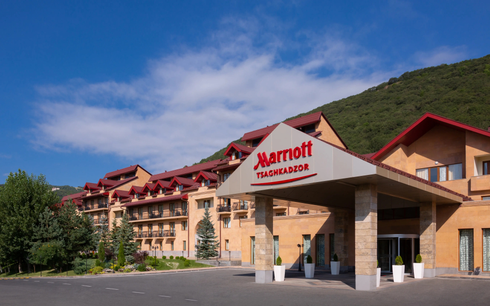Отель Tsaghkadzor Marriott