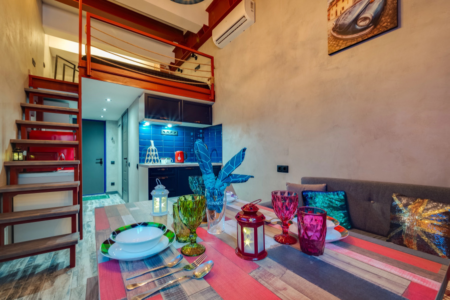 Апартаменты Двухуровневневые Loft в центре Москвы