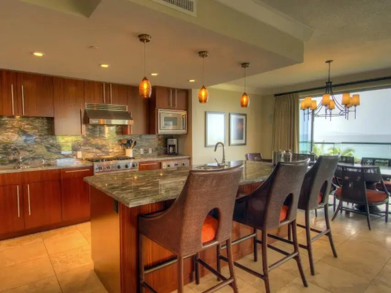 Апарт-Отель Views of Beach Pacific Ocean Lanai & Molokai