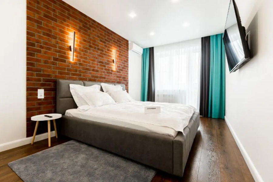 Апартаменты Двухкомнатные Центр, площадь Победы, Театральная 15, Колибри#15