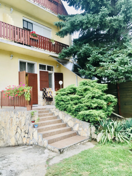 Апартаменты Sunny & Green