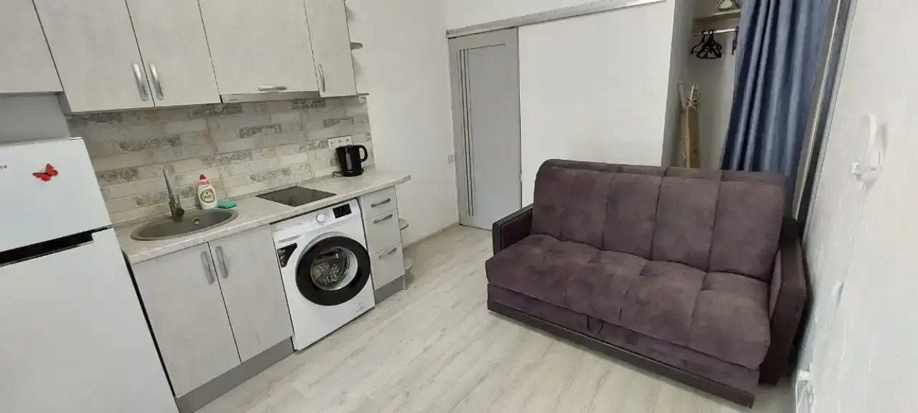 Квартира Студия с террасой в центре