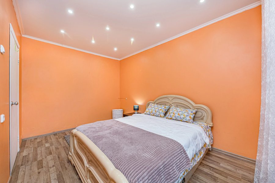 Квартира на Братьев Кашириных 131