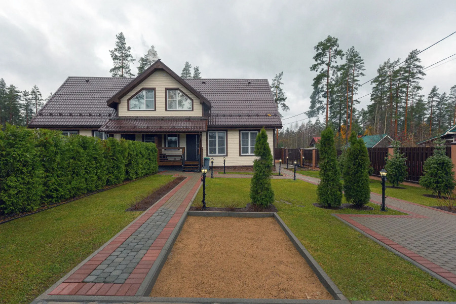 Частный дом WhiteyHouse половина 2