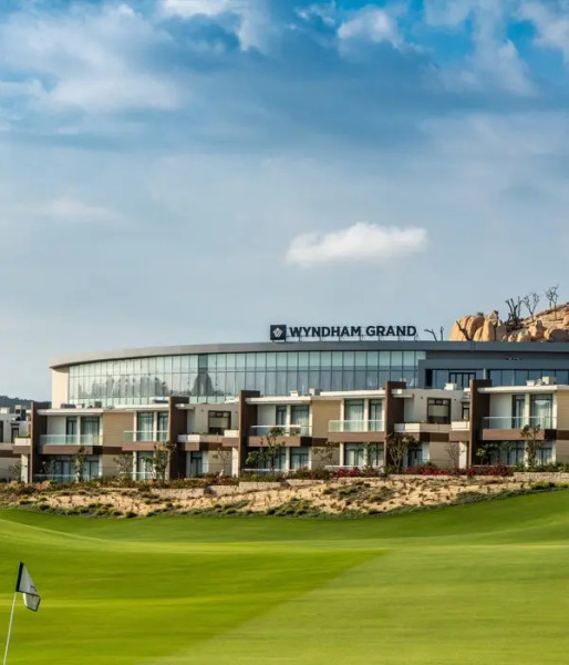 Курортный Отель Wyndham Grand KN Paradise Cam Ranh