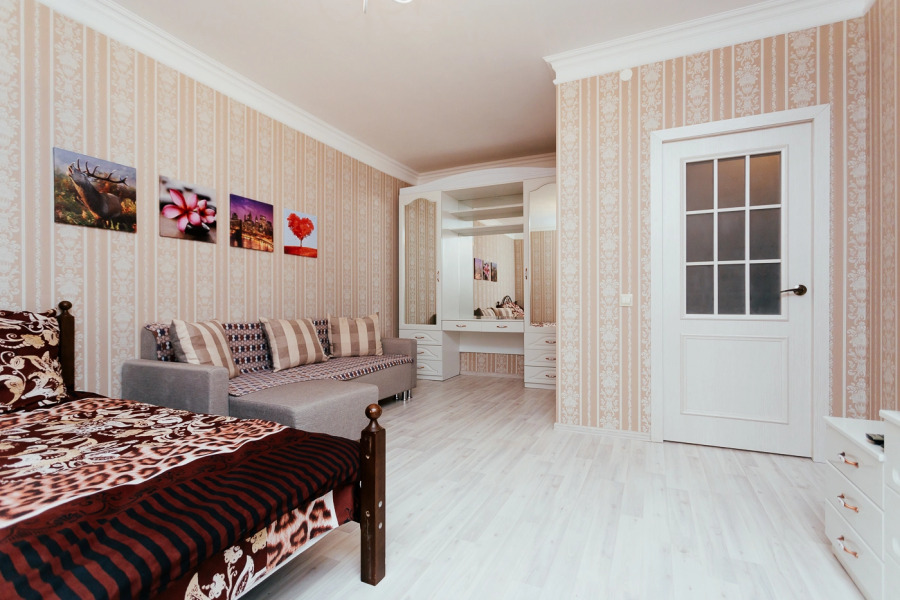 Апартаменты Российская 267